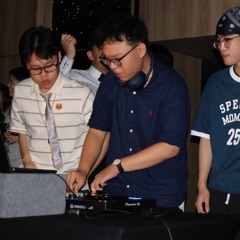 DjDuyNhot