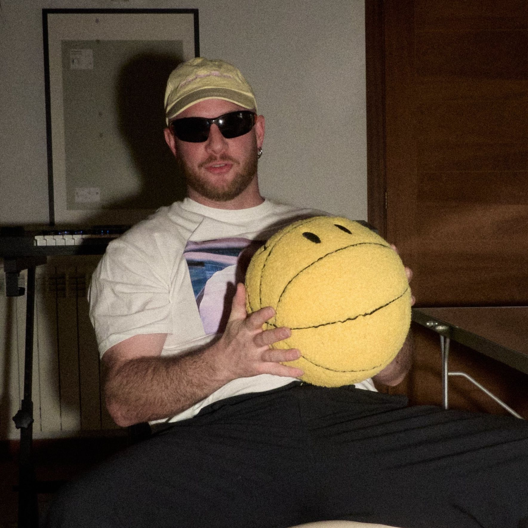 Laurence Guy Performing