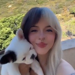 _.littlebodypixieheart._