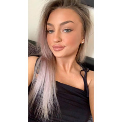 chloe hull