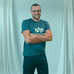 Николай Петров