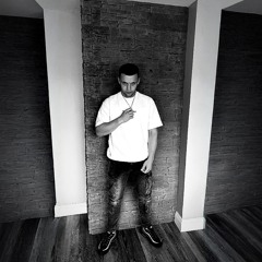 J-MO // KARLAA