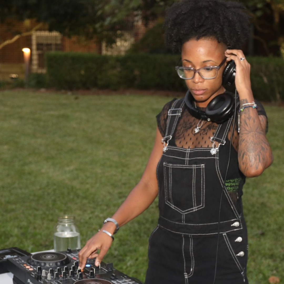 Stream DJ Chill music | Listen to songs, albums, playlists for