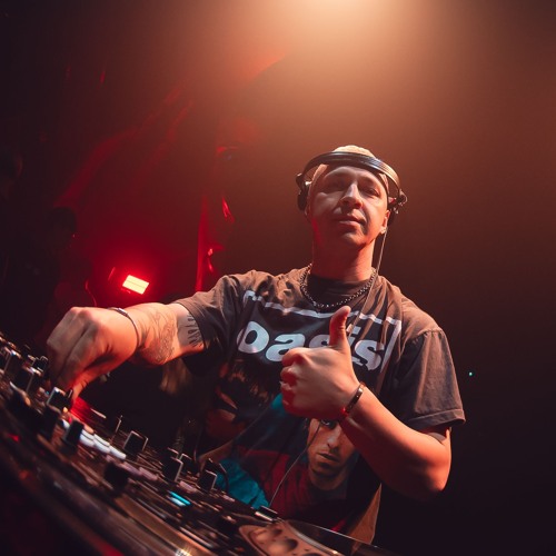 Aryue & ILLENIUM & HAYLA - Touch Me  In My Arms(Rockets Mashup)