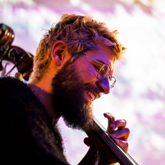 Malo Moray & His Inflatable Knee