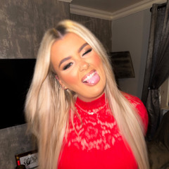 LUCY CUMMINGS🖤⛓️🪭