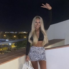 Mia C