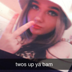 chloe cairneyy