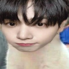 우린오래전부터어쩔수없는거였어우주속을홀로떠돌며많이외로워하다가어느순간태양과달이겹치게될때면모든것