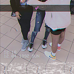 J🧸.