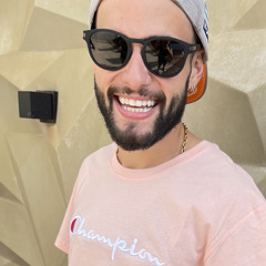 André