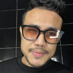 Daniel T