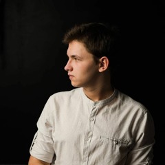 Максим Шухтин