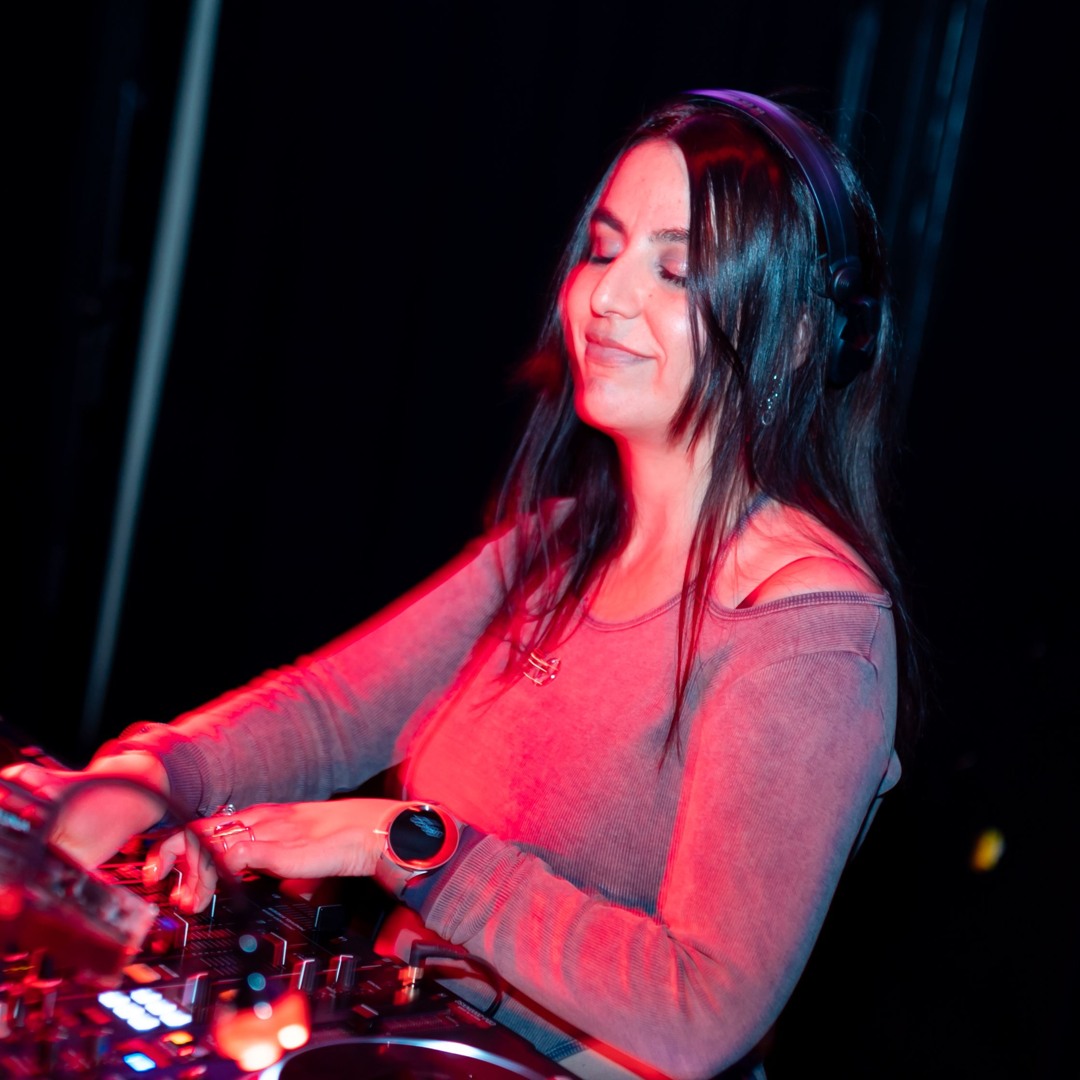 Stream Renaz music | Listen to songs, albums, playlists for free