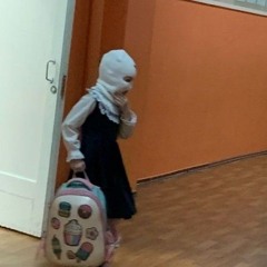 вырезал улыбку