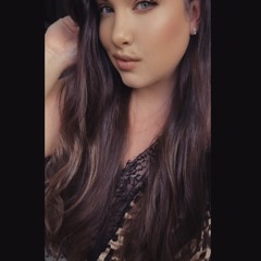 𝑳𝒆𝒕𝒊𝒄𝒊𝒂 𝑽𝒊𝒏𝒄𝒆𝒏𝒕