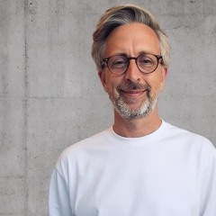 c e n t r u m. [ˈt͡sɛntrʊm]