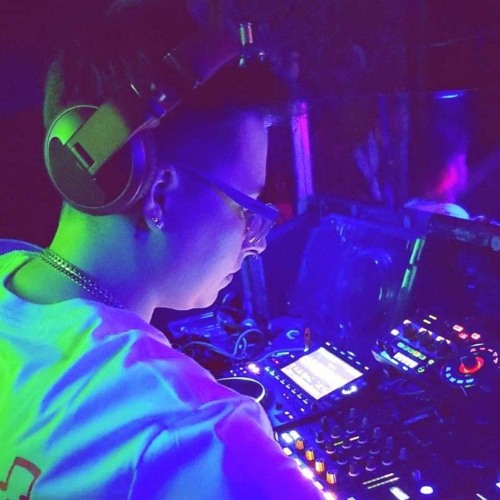 DJ Chloe Hughes — artist photo