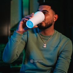 Charlie Vega$