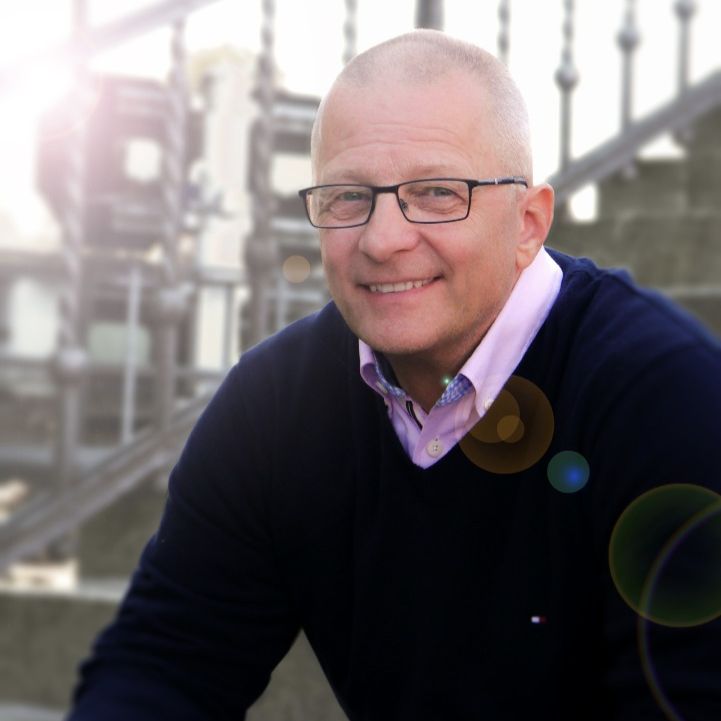 Kay Grage-Social Media Manager