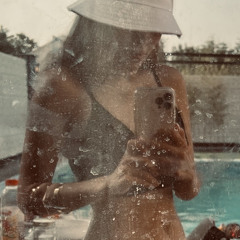 tara khosravi 🦋