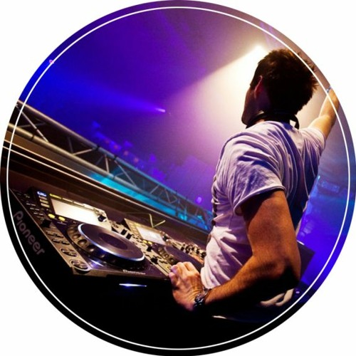 DJ LuciAno’s avatar