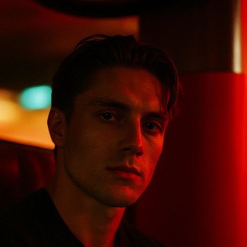 𝐂𝐡𝐨𝐩 (Preview)