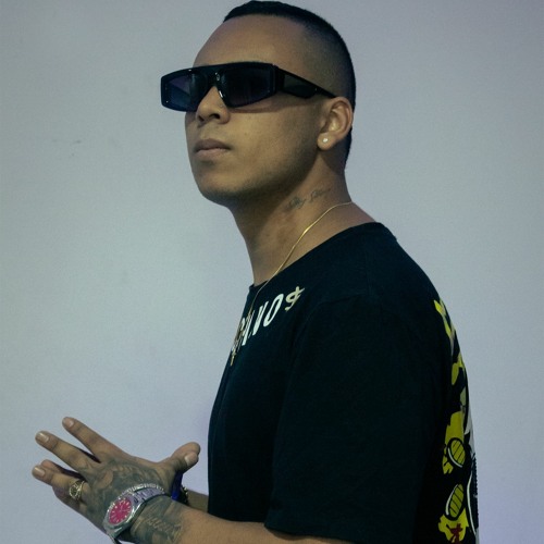 Stream SERGIO MARTINEZ music | Listen to songs, albums, playlists for