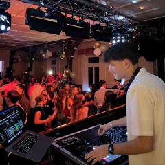 DJ Leeros