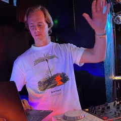 DJ Tom B