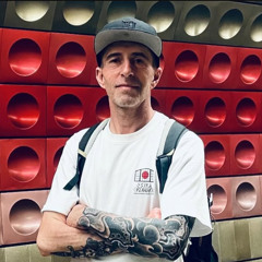 BADBASE  ( AUDIOGROUND - ZERO GRAVITY )