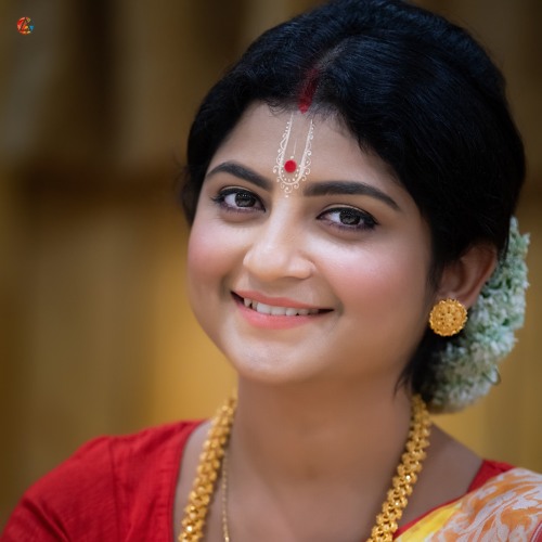 Aditi Munshi’s avatar