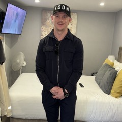 Ryan NewFb Schofield