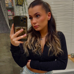 Vika 🖤🦋
