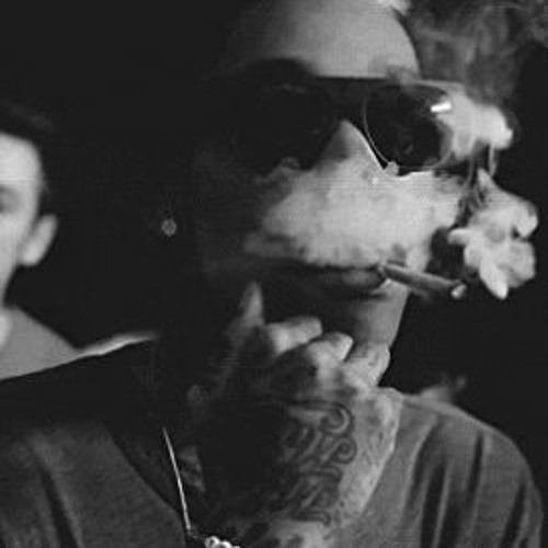 LACKU X CAPLJA - ŽENA SA DVA LICA