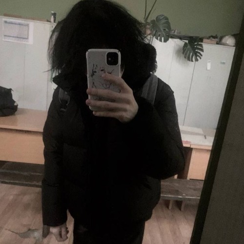 Blant in left hand