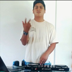 DJ KIRA