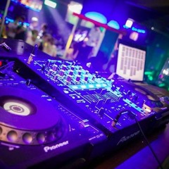 𝓙𝓪𝓶𝓮𝓼 𝓦𝓪𝓵𝓵𝓲𝓷