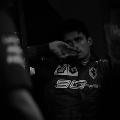 Pörgünk a srácokkal 🤪