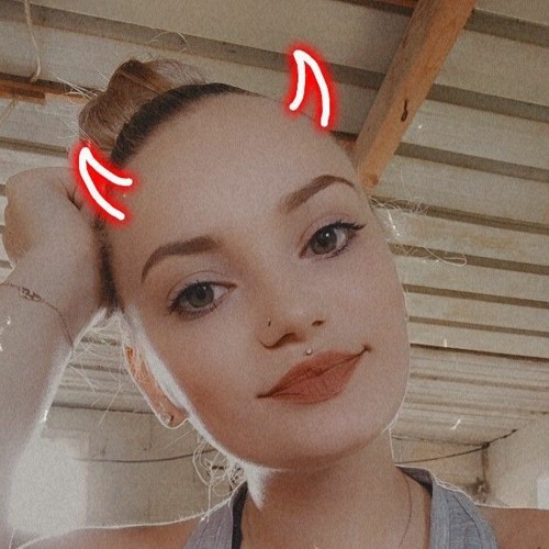 Lisa Maurcot’s avatar