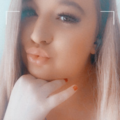 Lauren Russell10