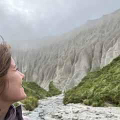 Niso Atakhanova