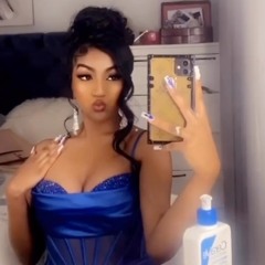 𝔅💋