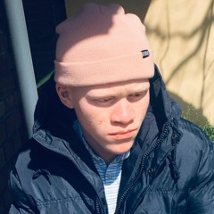 April Yung(Boyw/theplug)