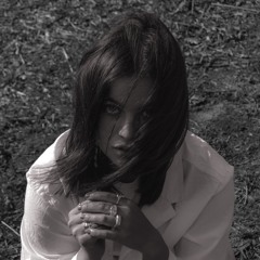 ELLI B