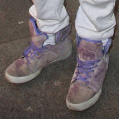 harrys purple trainers
