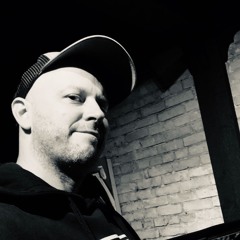 DJ E-knuf aka Swiss