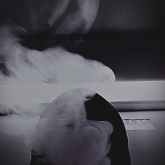 𝐃 𝐘 𝐋 𝐀 𝐍