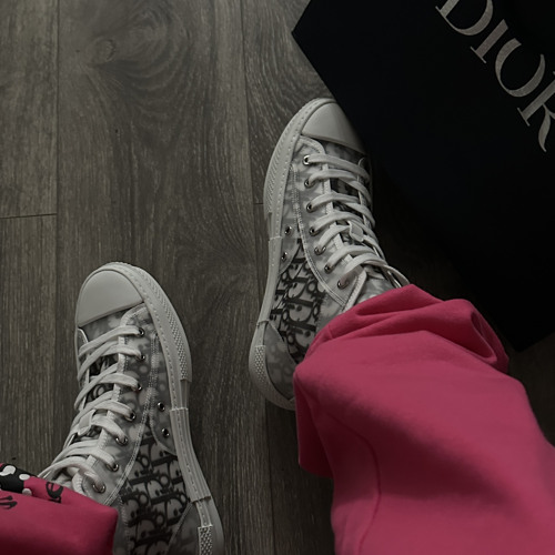 you need to be with people who accept you.mp3