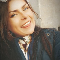 Becky Ariella Currie